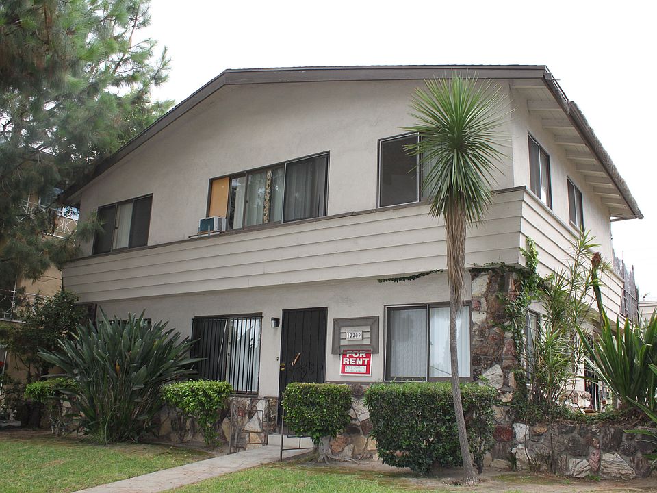 1st image of 12209 Beverly Blvd