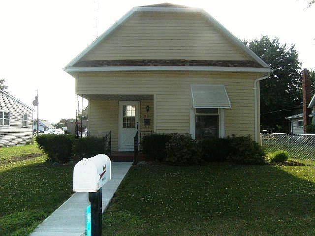 1st image of 913 N Cherry St