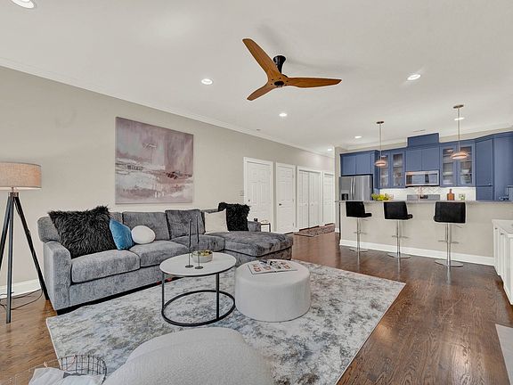 5th image of 1618 N Oakley Ave APT 2N