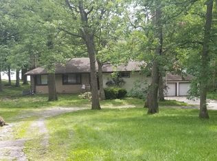12207 White Oak Dr, Crown Point, IN 46307