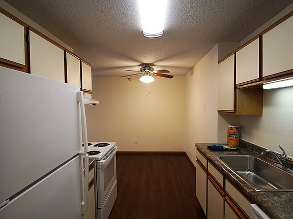 3rd image of 301 Burnsville Pkwy E #330