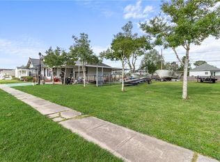 1528 Schnell Dr, Arabi, LA 70032