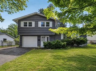 22 Apricot Ln, Liverpool, NY 13090