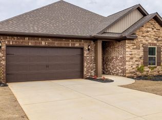 111 Ranna Dr, Huntsville, AL 35811