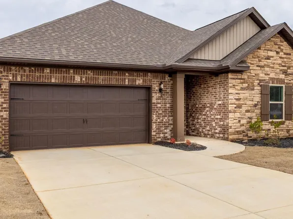 111 Ranna Dr, Huntsville, AL 35811