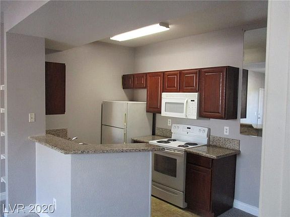 5th image of 5118 S Jones Blvd Unit 104