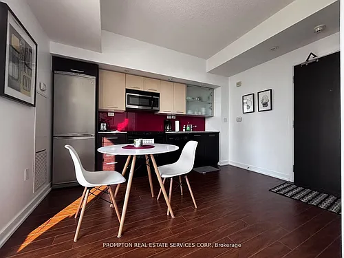 8 Telegram Mews #815A Photo 1