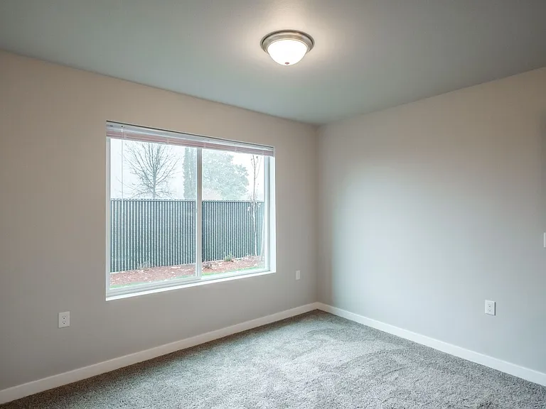 Evergreen Valley Apartments — Photo 48