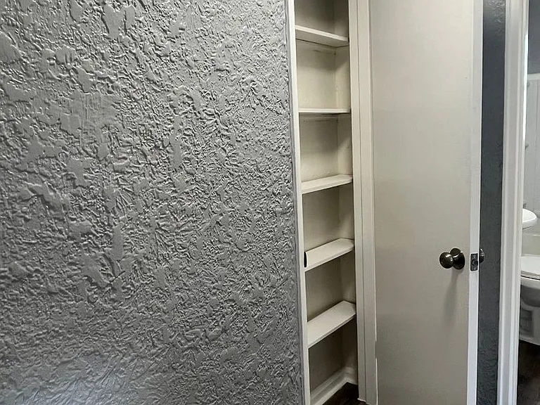 4056 Reading Rd — Photo 43