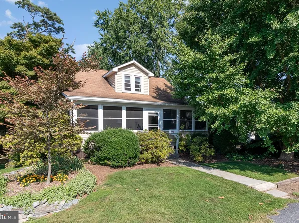 1125 Primrose Ave, Camp Hill, PA 17011