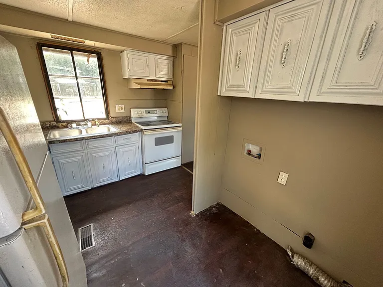 4502 E Old Marion Hwy #7 — Photo 3