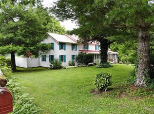 405 Locust Branch School Rd, Irvine, KY 40336