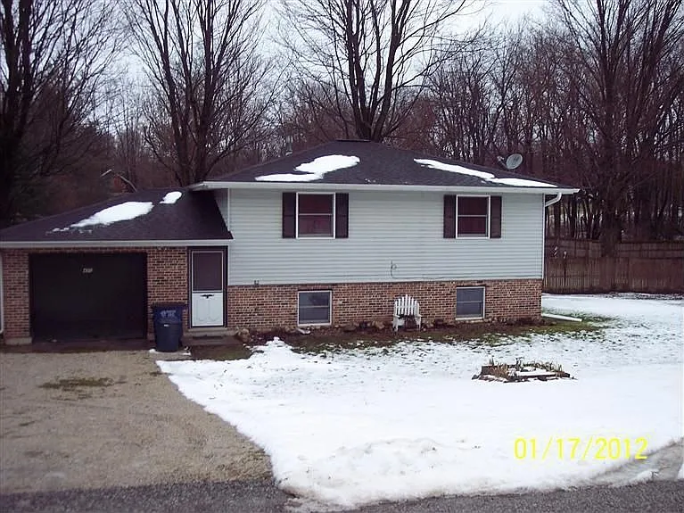 420 Shelton Ave photo 1