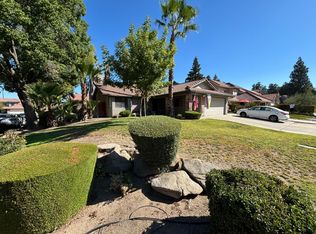 1598 E Everglade Ave, Fresno, CA 93720