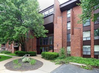 550 Coeur De Royale Dr APT 106, Saint Louis, MO 63141