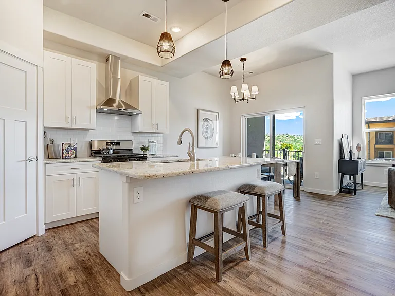 5763 Villa Lorenzo Dr — Photo 5
