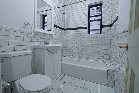 4th image of 4739 40th St APT 2A