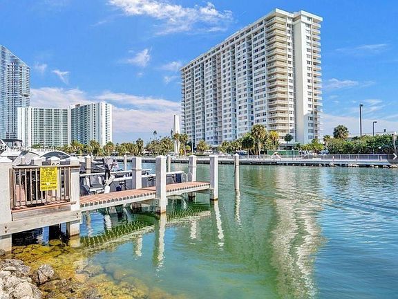3rd image of 400 Kings Point Dr APT 810
