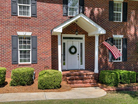 4th image of 801 River Bluff Rd