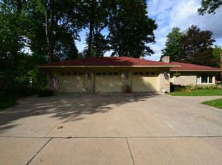 1111 3rd St, Port Edwards, WI 54469