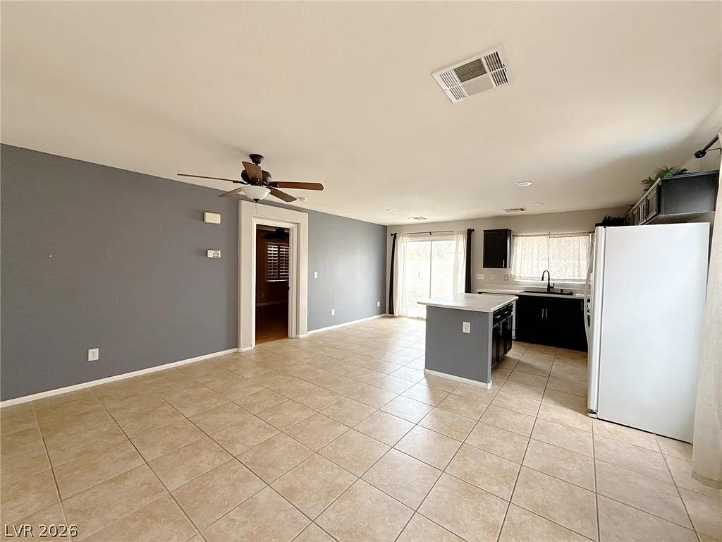 2 bed, 2.0 bath, 963 sqft, $1,750 — Photo 2