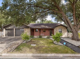 2202 Carolyn Dr, Taylor, TX 76574