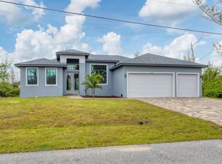 10782 Kearsarge Cir, Port Charlotte, FL 33981