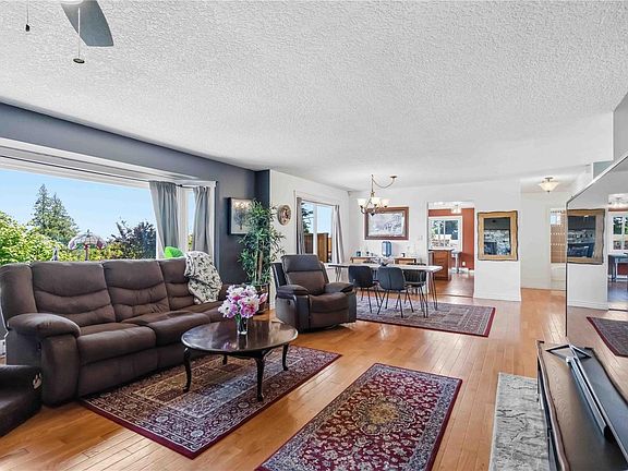 5th image of 3389 Mary Anne Cres