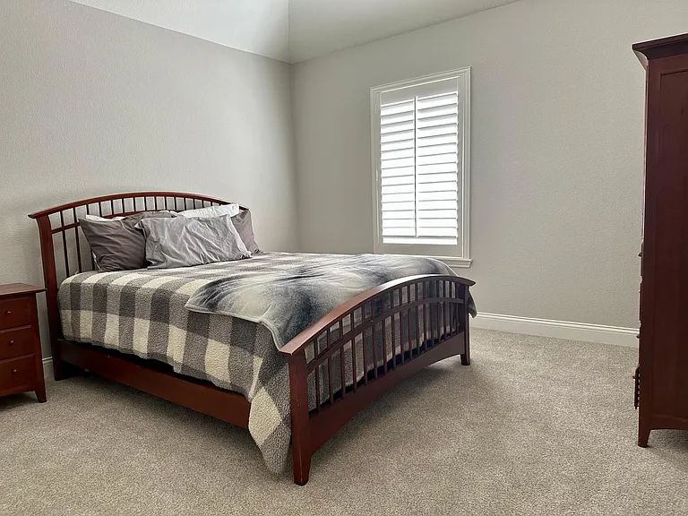 2050 Garden Crest Dr — Photo 11