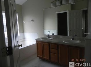 8000 Larriott Dr #8000, Largo, FL 33773