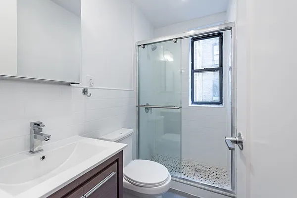 Rented by Nooklyn NYC LLC | media 25