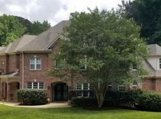 8652 Valley Brook Dr, Raleigh, NC 27613