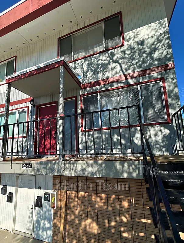 2 bed, 1.5 bath, 1100 sqft, $1,700 — Photo 1