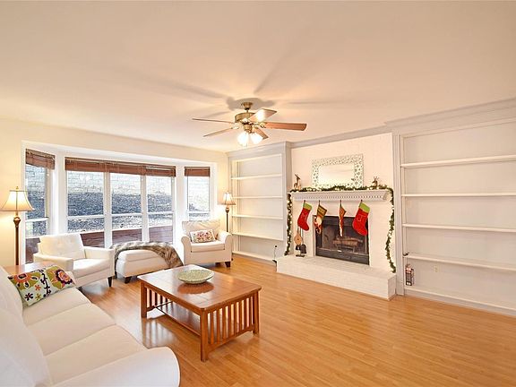5th image of 765 McBride Pointe Dr