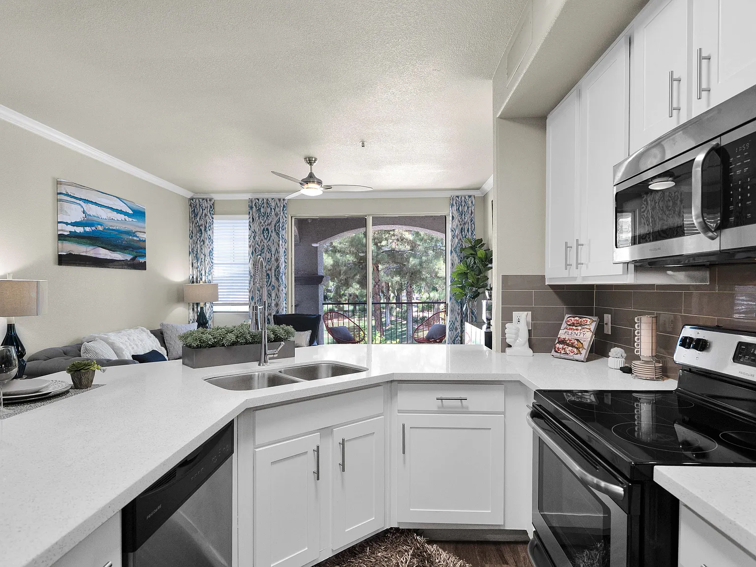 Catherine Townhomes — Photo 2