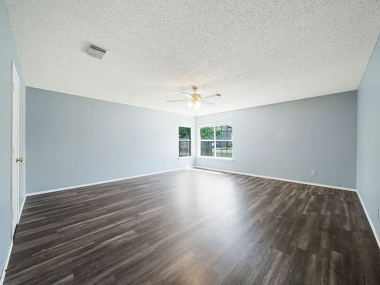 7839 Bypass Shls — Photo 11
