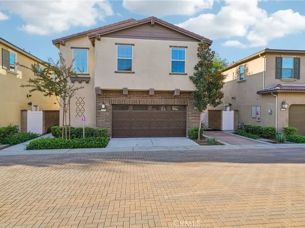 30401 Village Terrace Dr, Menifee, CA 92584
