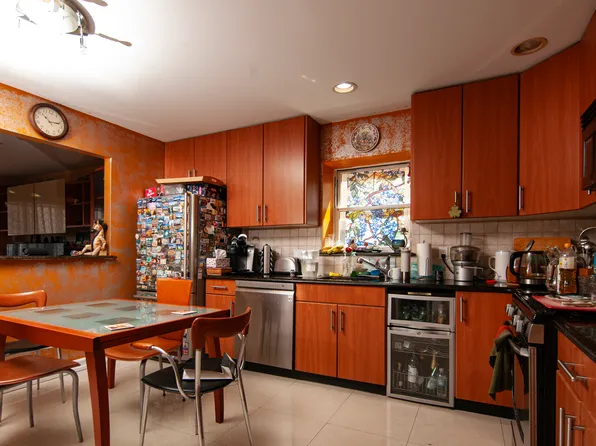 2012 Jerome Avenue image 5 of 21