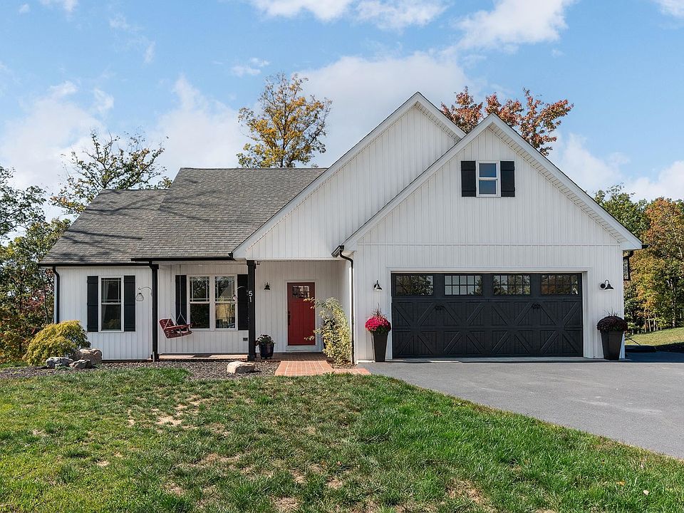 1st image of 51 Valley Manor Dr