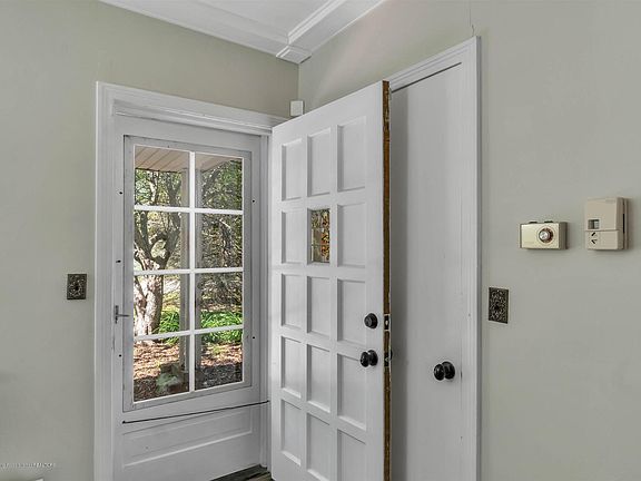 4th image of 821 Woodingham Dr