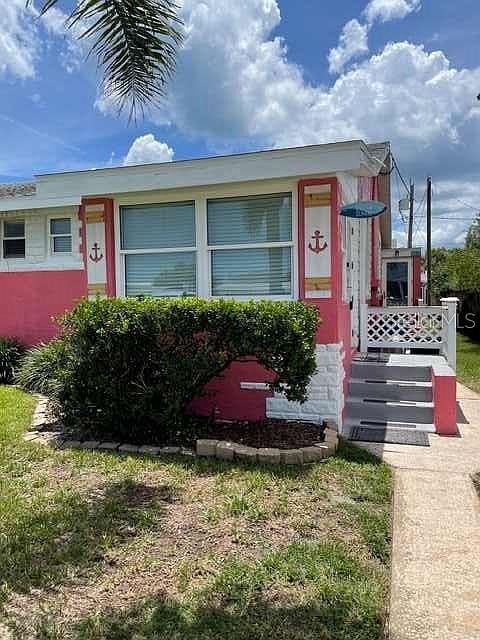 1st image of 833 E 24TH AVENUE #106