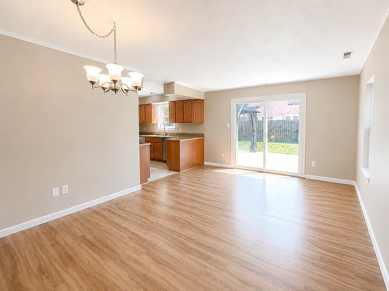 5533 Society Ct — Photo 4
