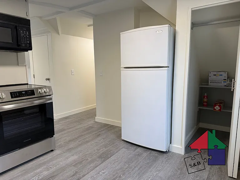 151 S Main St — Photo 8