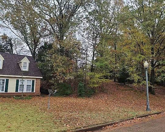 3rd image of 2238 Chippingham Pl