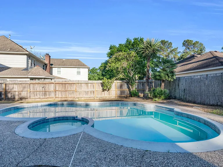 12411 Exbury Ct — Photo 47