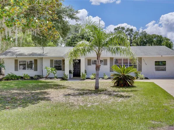 32104 Harris Rd, Tavares, FL 32778