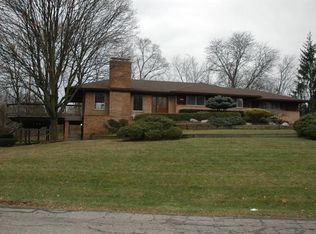 33635 Quaker Valley Rd, Farmington Hills, MI 48331