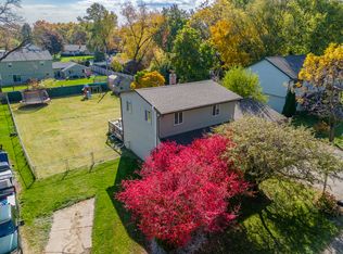 1435 Lund Ave, Algonquin, IL 60102