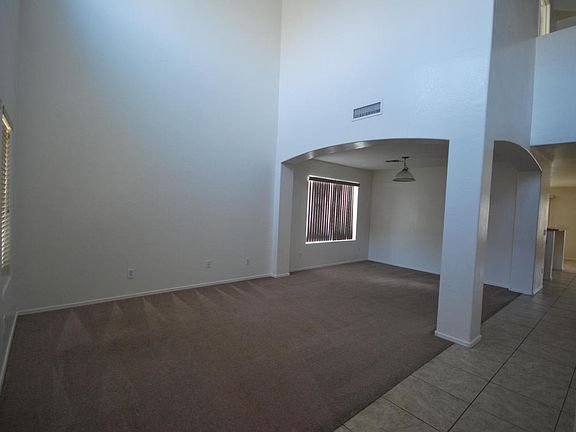 4th image of 17457 W Caribbean Ln