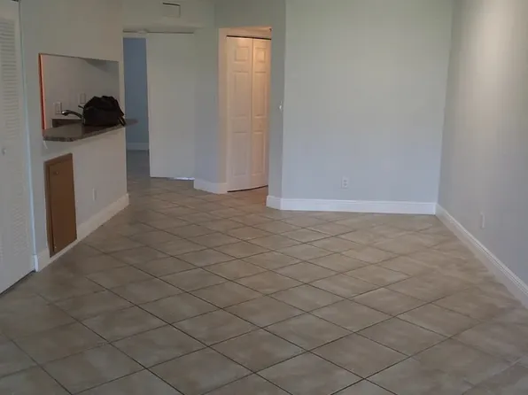 1025 Coral Club Dr, Pompano Beach, FL